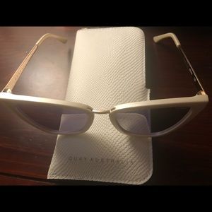QUAY x JLo sunglasses w/case!